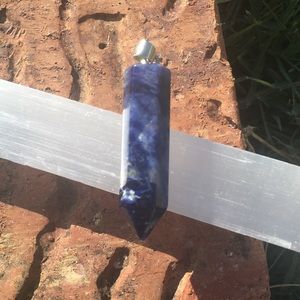Sodalite bullet pendant, 16 in chain